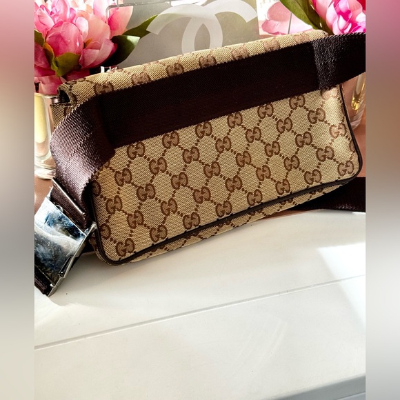 Gucci Belt Bag / Chest Bag - Picture 2 of 13